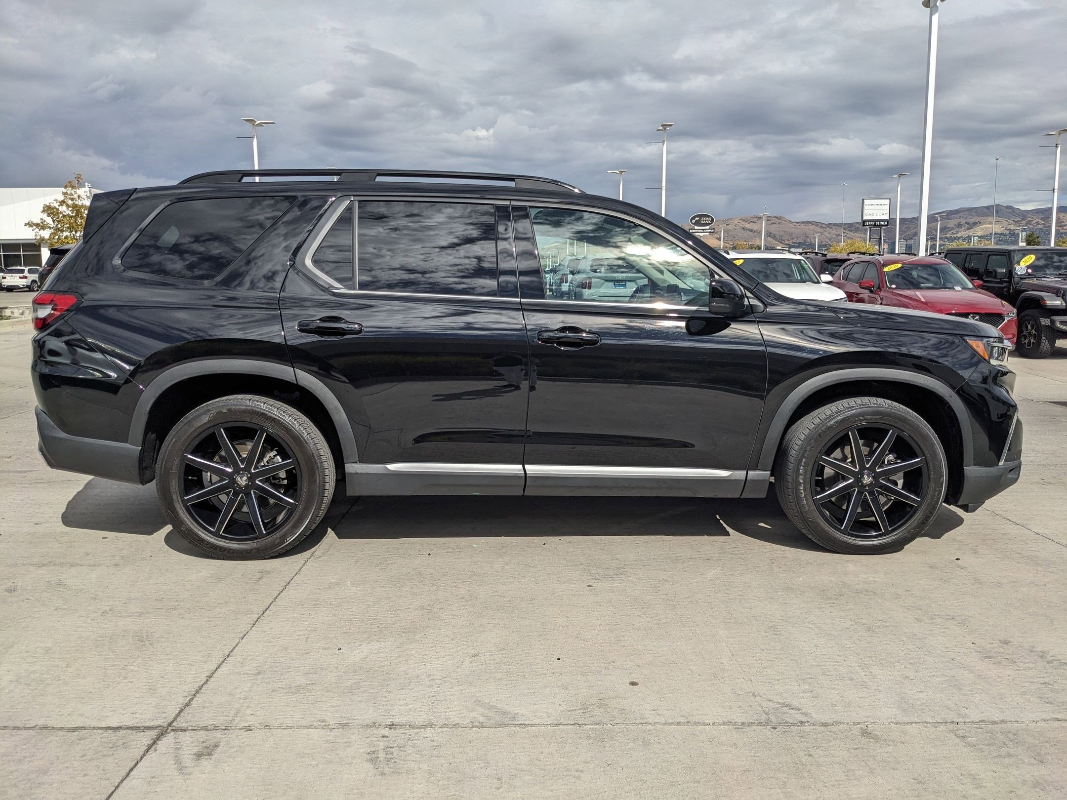 2023 Honda Pilot Elite photo 6