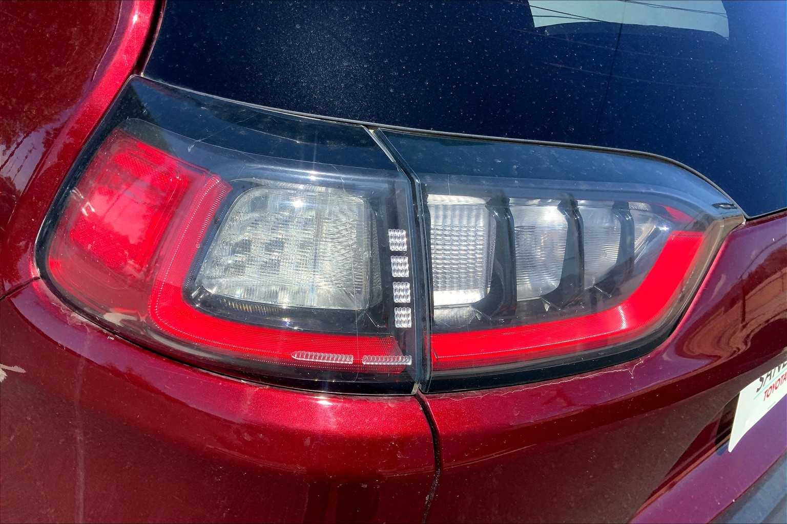 2019 Jeep Cherokee Trailhawk photo 24