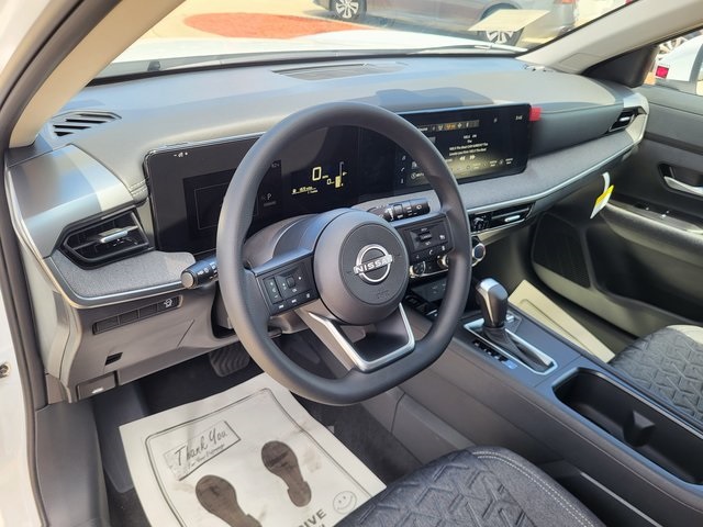 2025 Nissan Kicks SV photo 10