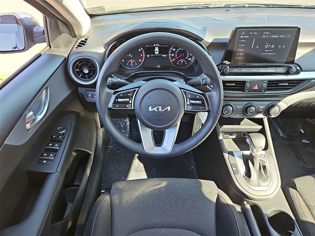 2023 Kia Forte LXS photo 12