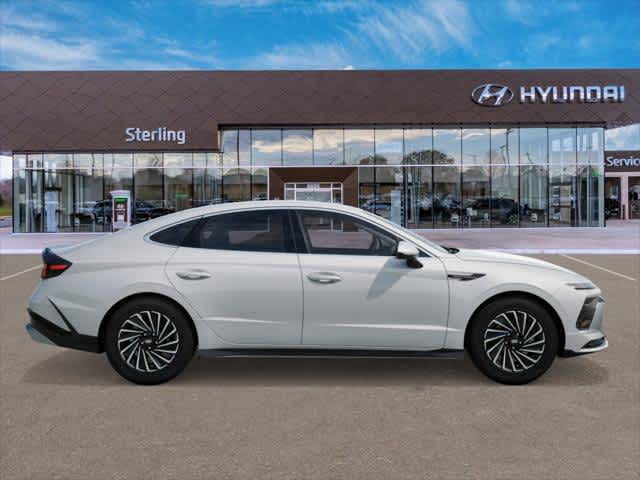 2025 Hyundai Sonata Hybrid SEL photo 5