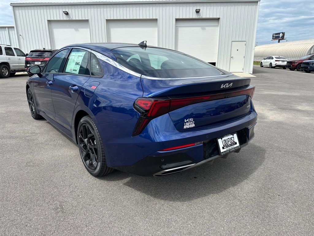 2026 Kia K5 GT-Line photo 5