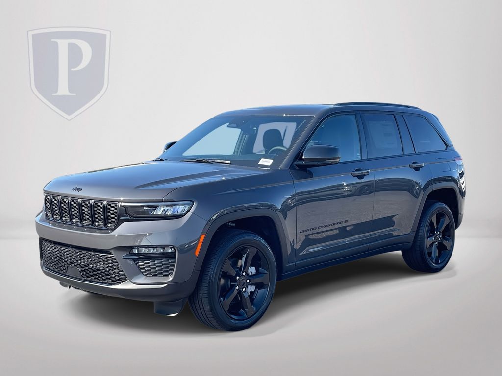2025 Jeep Grand Cherokee Limited photo 3