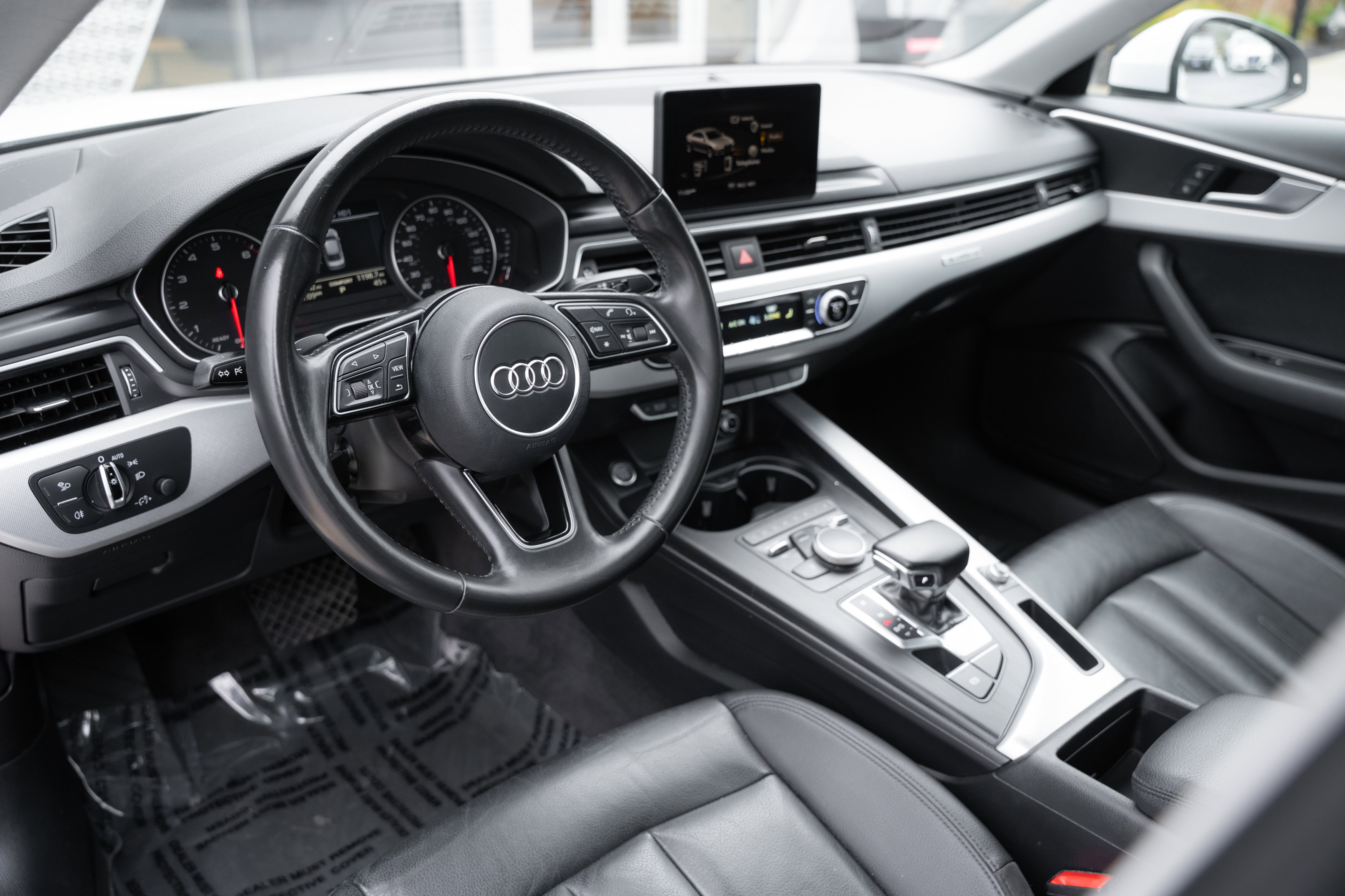2017 Audi A4 Quattro Premium photo 4
