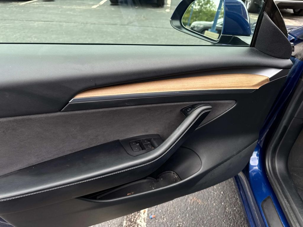 2021 Tesla Model 3 Long Range photo 13