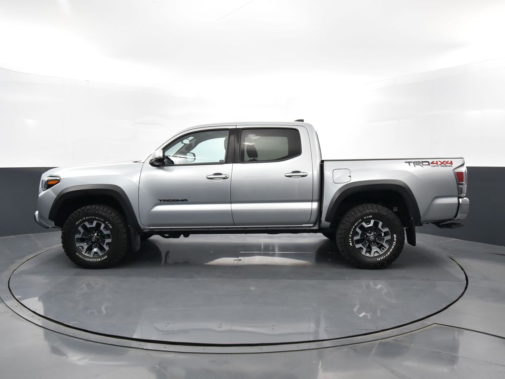 2023 Toyota Tacoma TRD Off-Road photo 3
