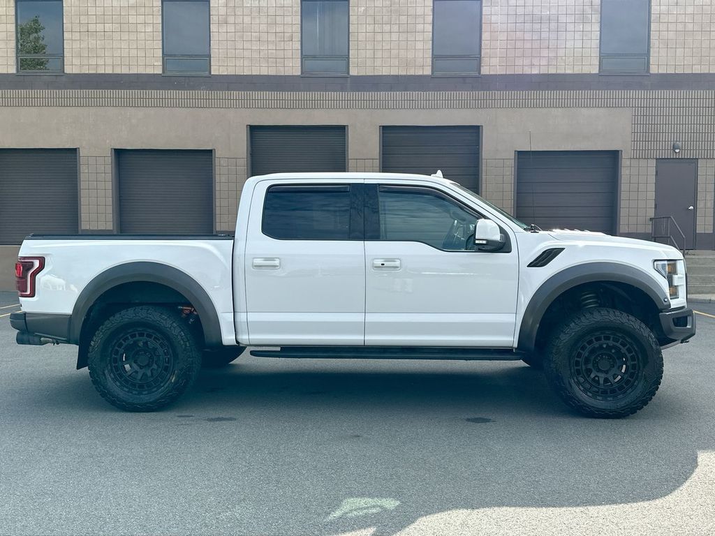 2020 Ford F-150 Raptor photo 4