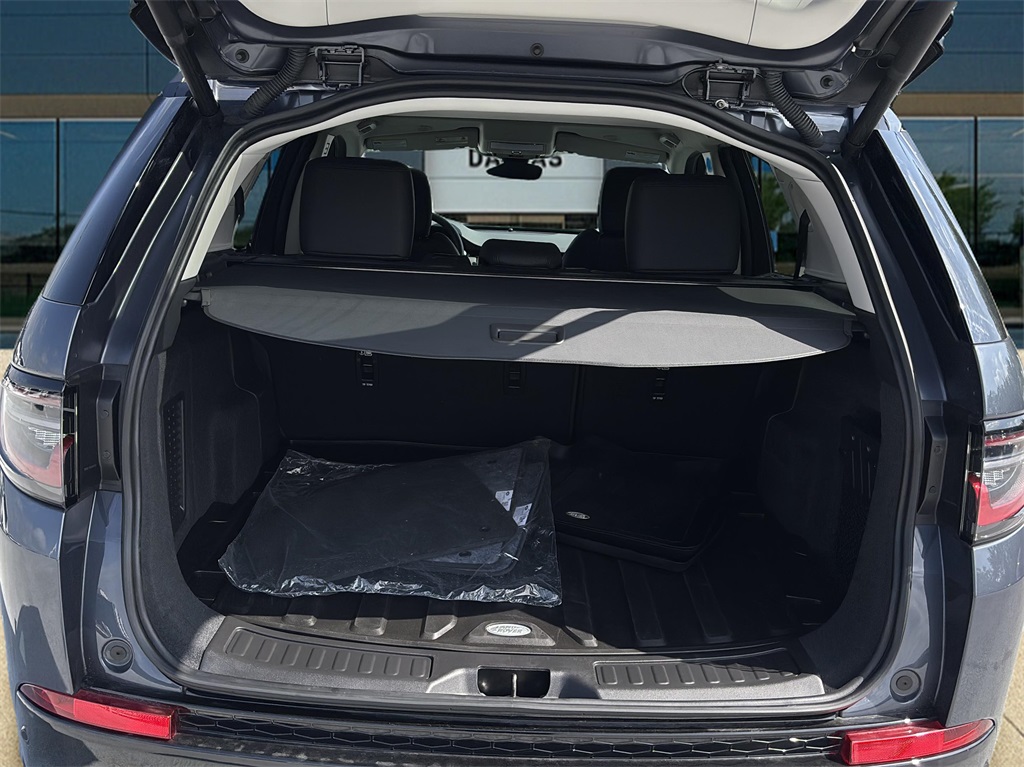 2025 Land Rover Discovery Sport S photo 28