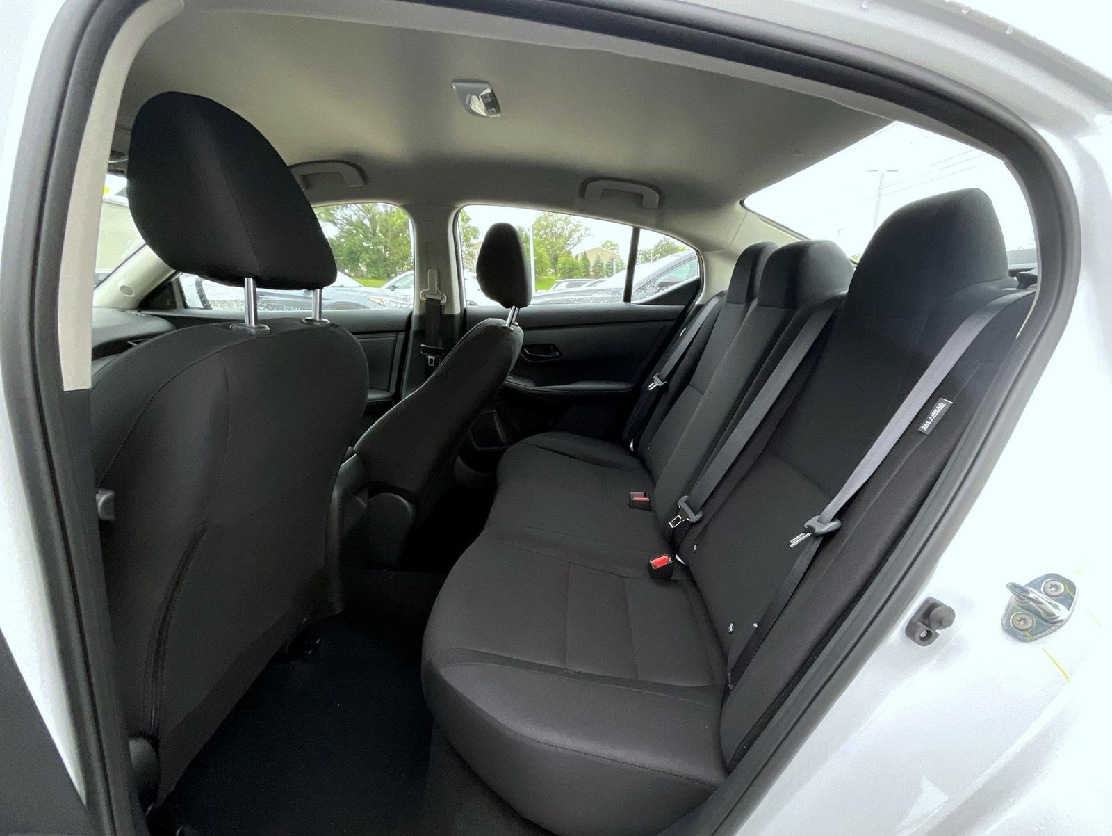 2025 Nissan Sentra S photo 11
