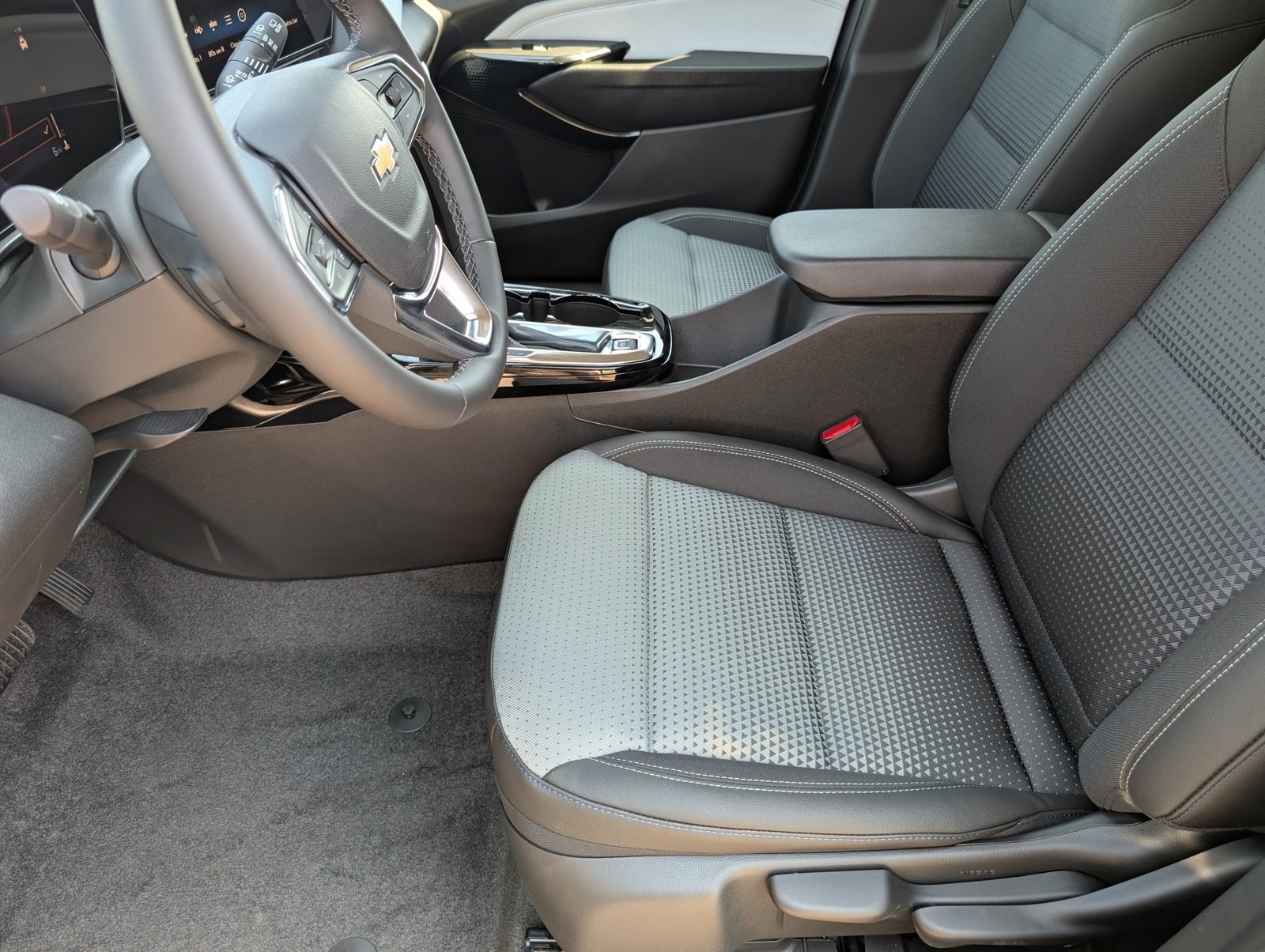 2026 Chevrolet Trax LT photo 6