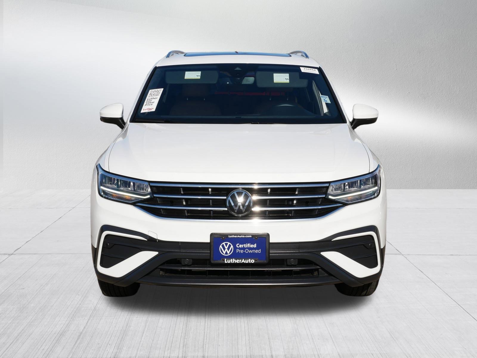 2024 Volkswagen Tiguan SE Wolfsburg Edition photo 2