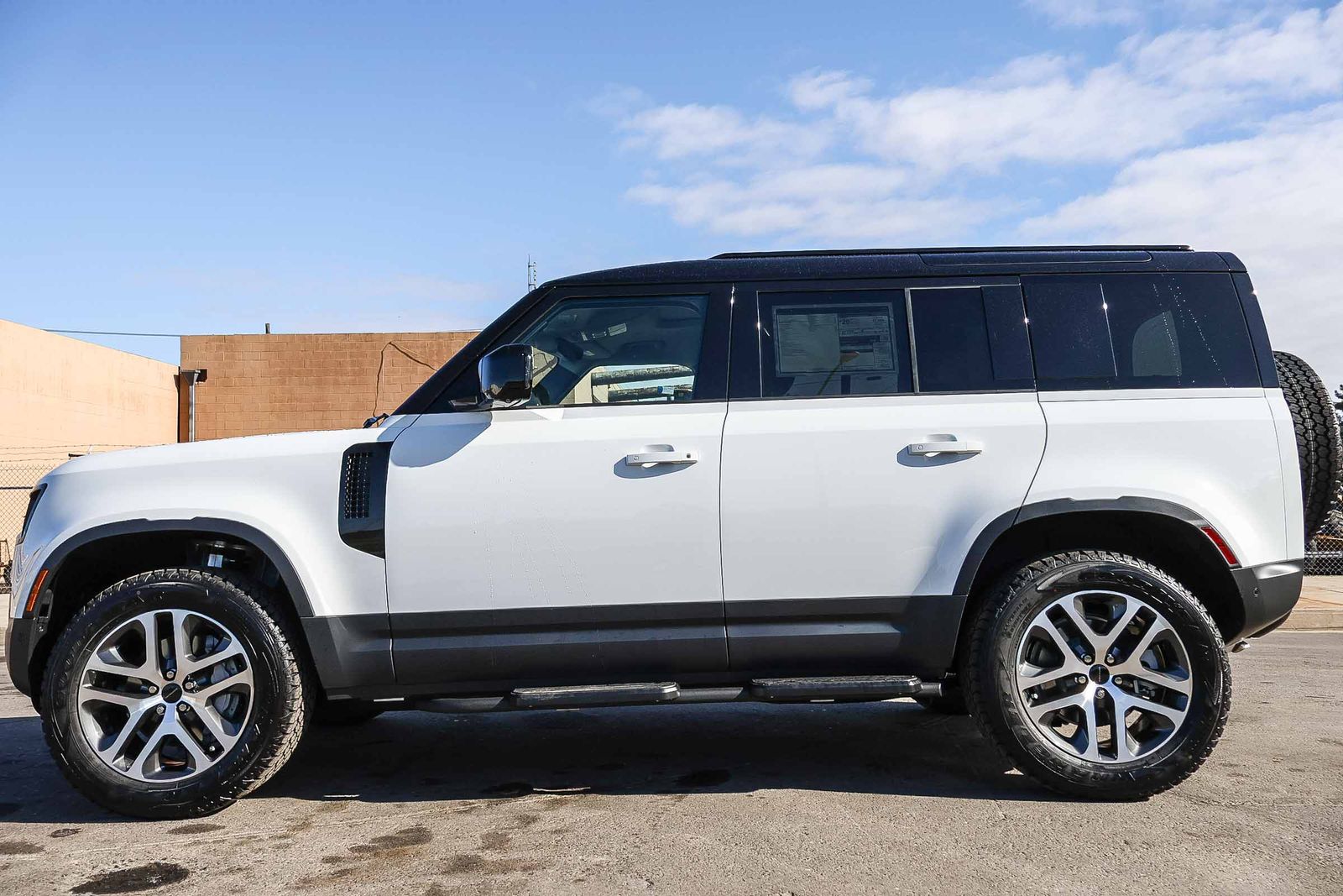 2026 Land Rover Defender 110 S photo 4