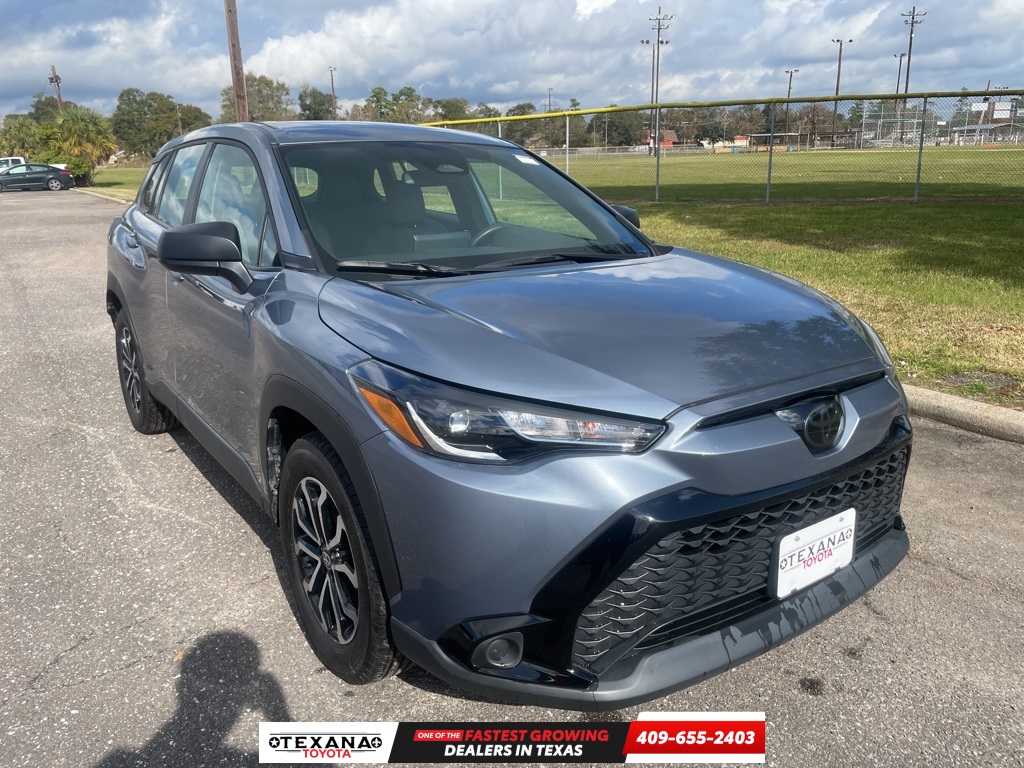 2023 Toyota Corolla Cross S's photo