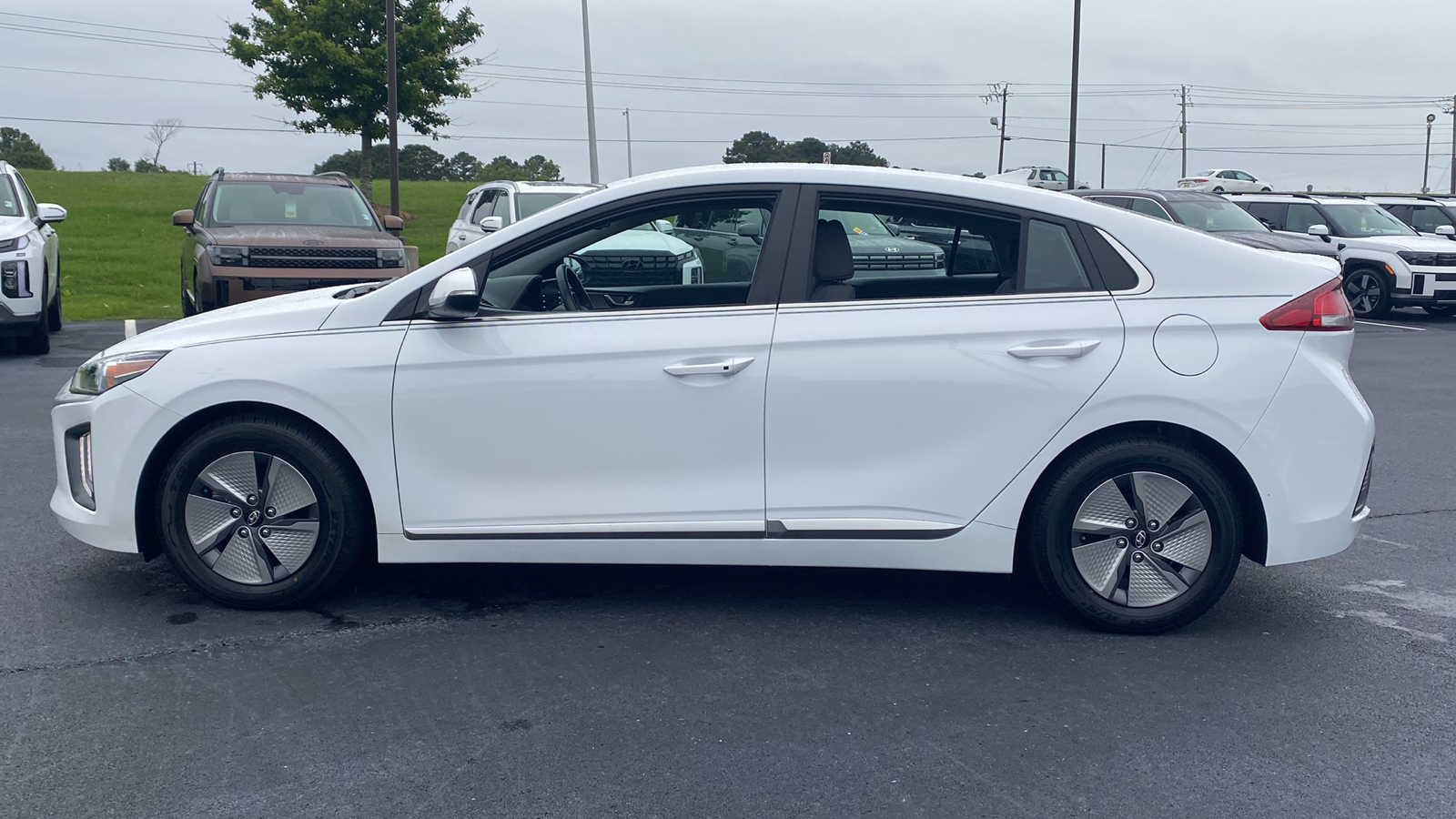 Certified PreOwned 2021 Hyundai Ioniq Hybrid SE Hatchback Hatchback in