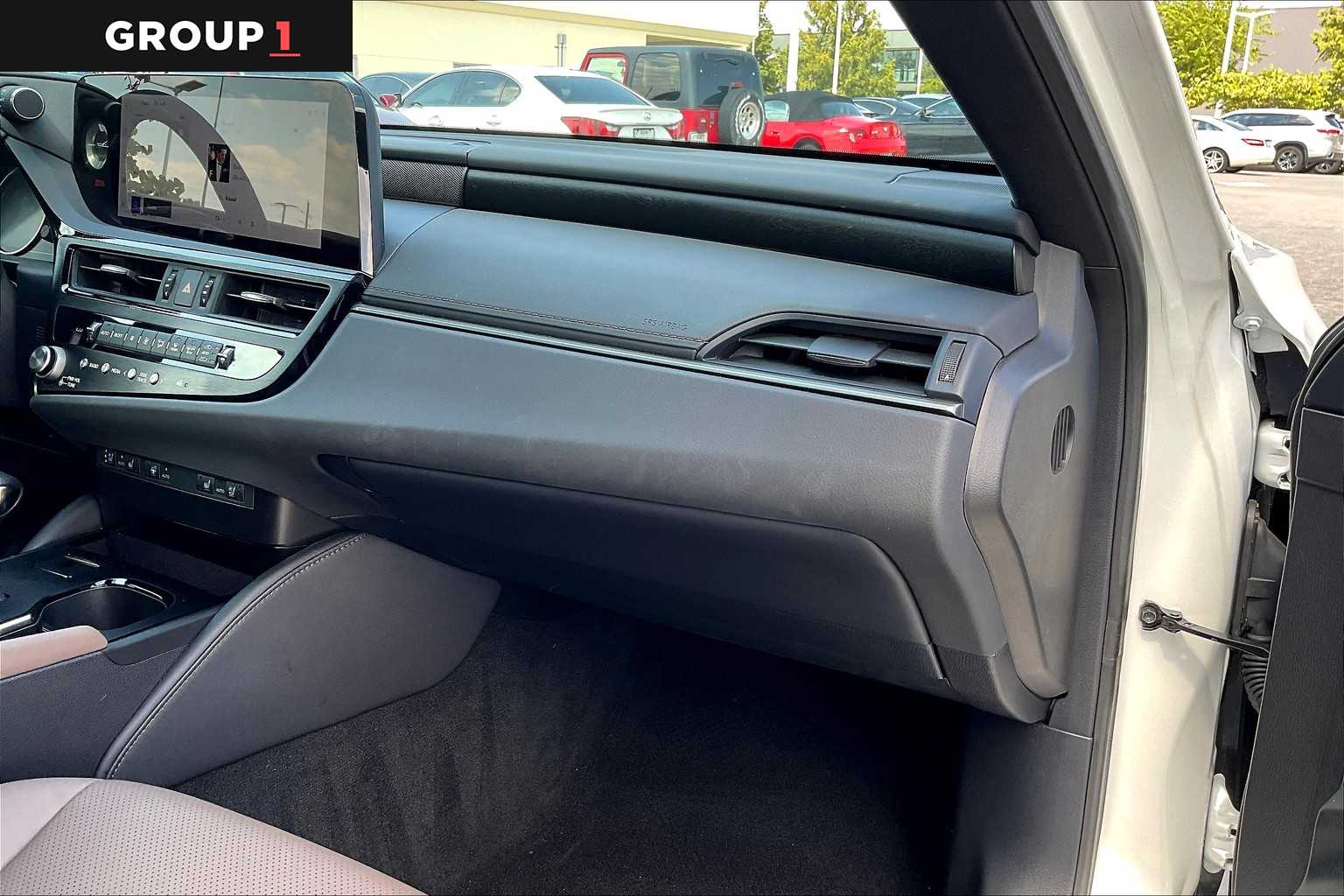 2025 Lexus ES Premium photo 15