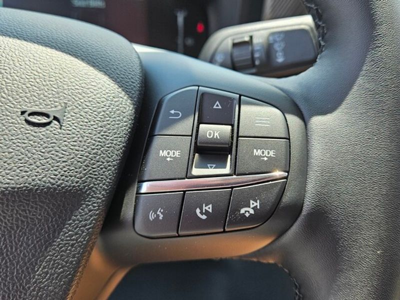 2025 Ford Maverick Lariat photo 25