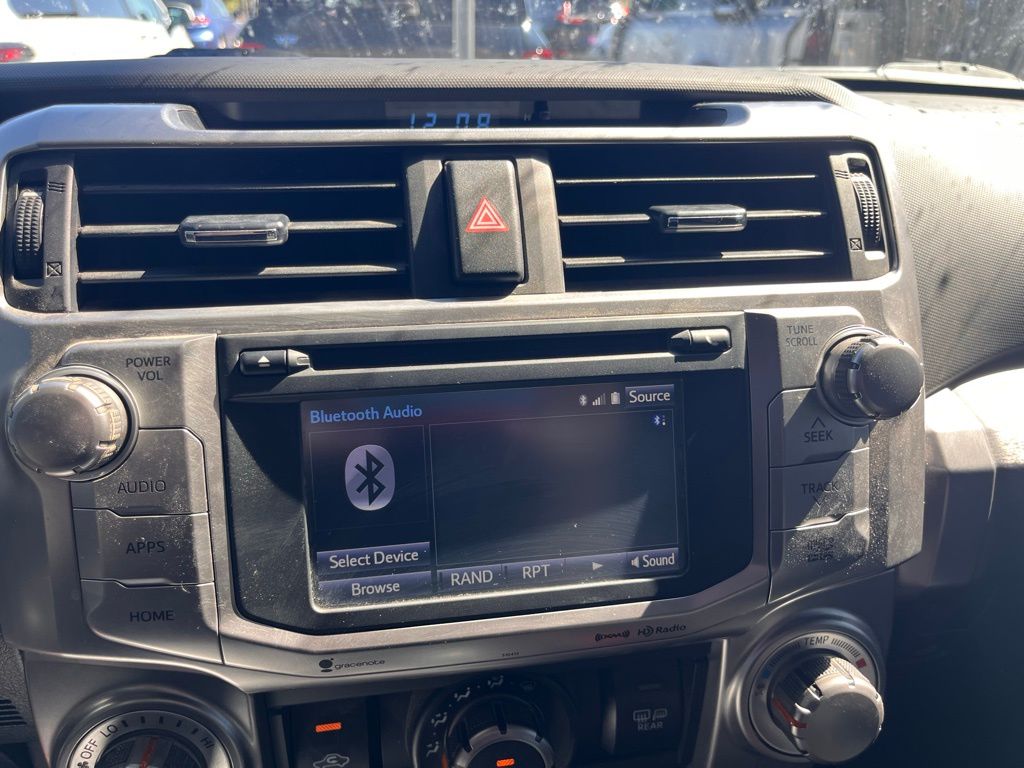 2018 Toyota 4Runner SR5 Premium photo 9