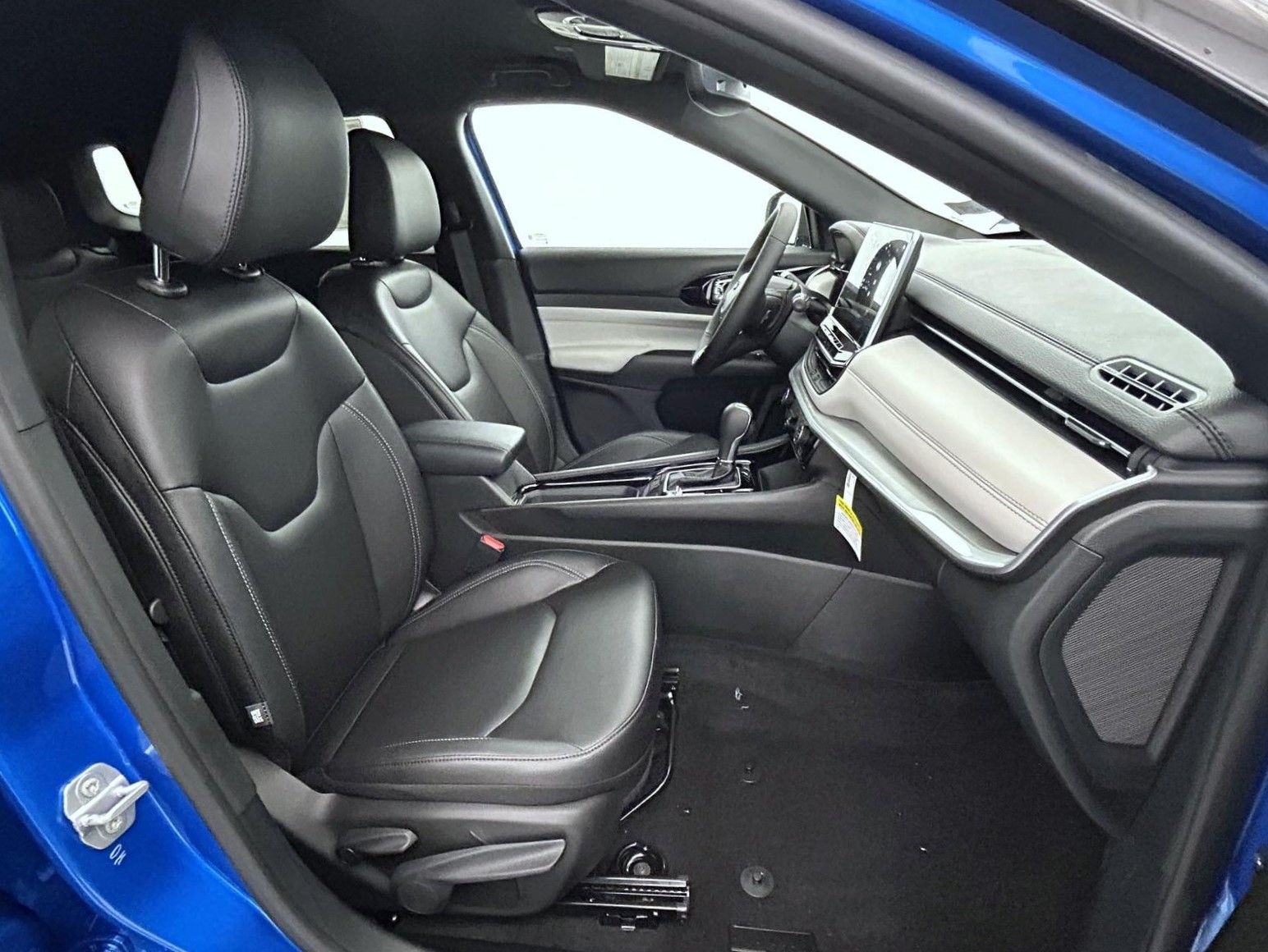 2026 Jeep Compass Limited photo 15