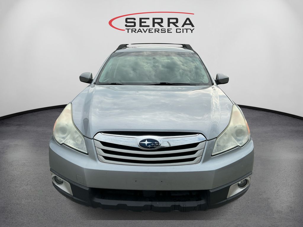 2011 Subaru Outback 2.5i Premium photo 2