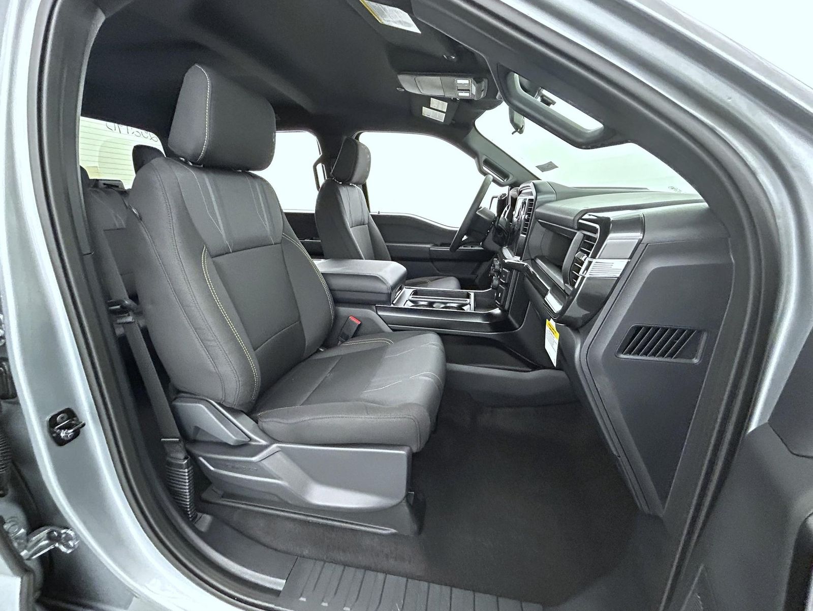 2025 Ford F-150 STX photo 14