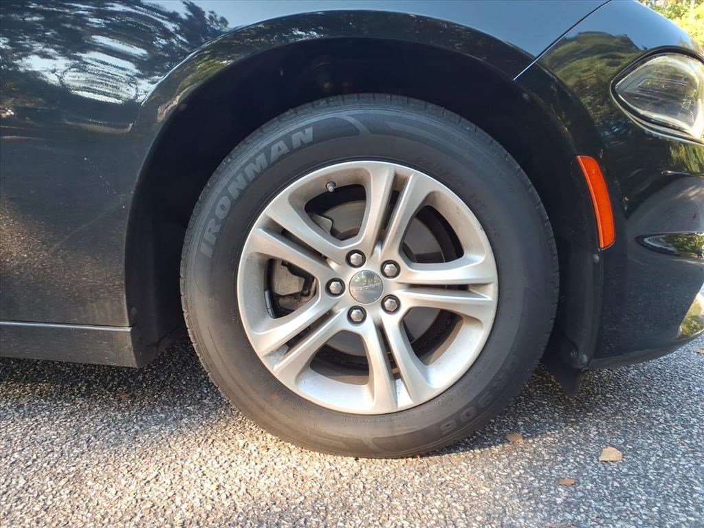 2022 Dodge Charger SXT photo 6