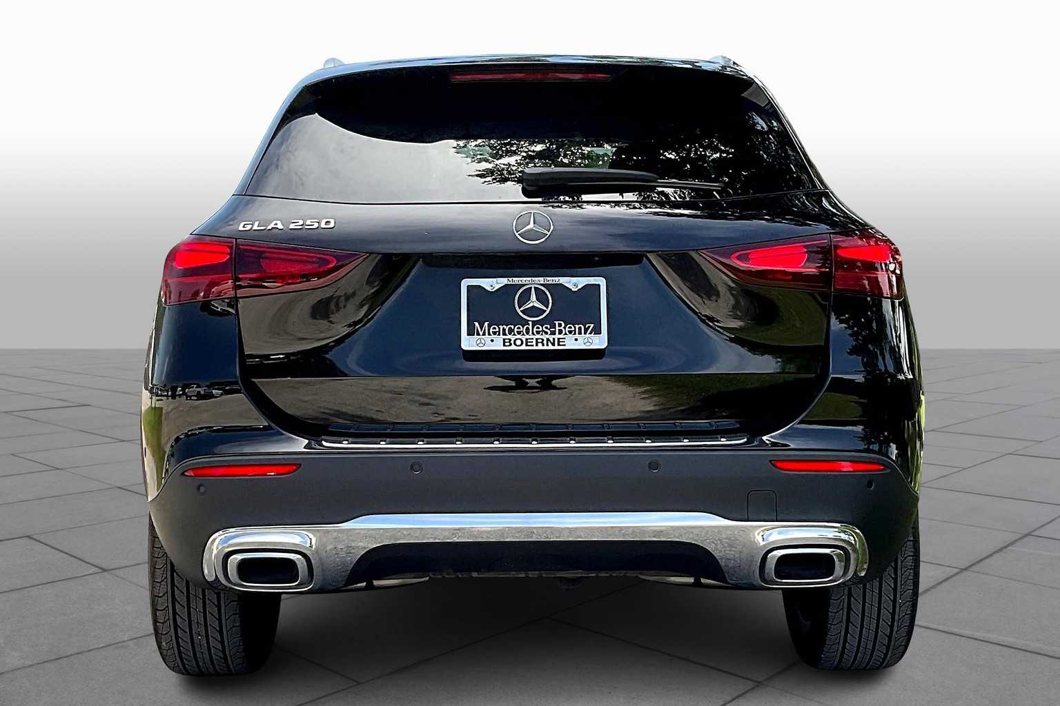 2025 Mercedes Benz GLA 250 photo 4