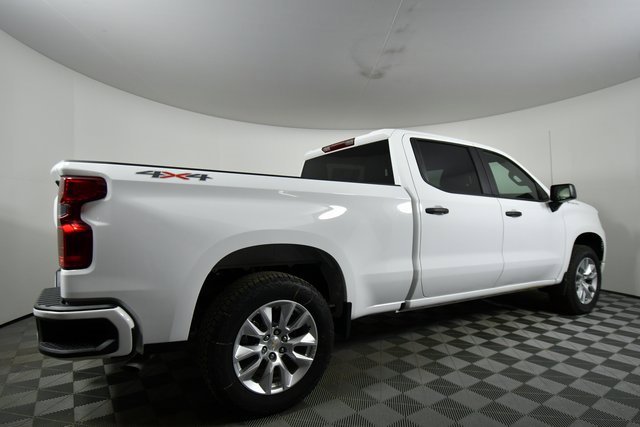 2025 Chevrolet Silverado 1500 Custom photo 9