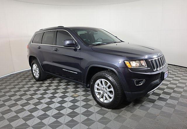 2016 Jeep Grand Cherokee Laredo photo 2