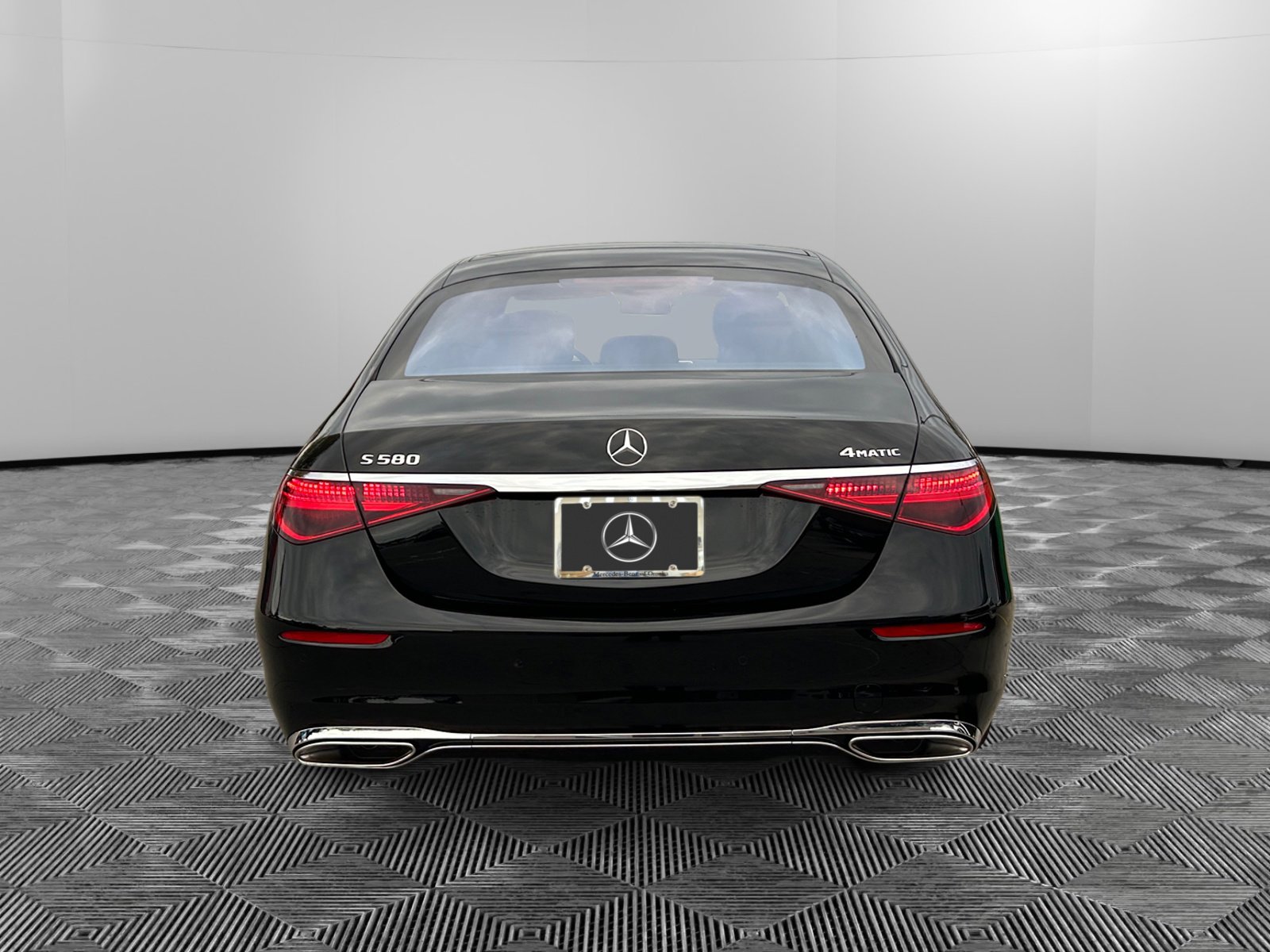 2026 Mercedes Benz S 580 4MATIC photo 4
