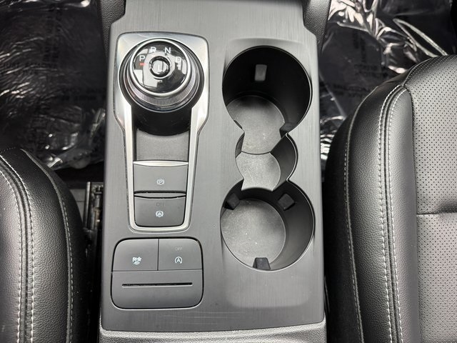 2022 Ford Escape SEL photo 19