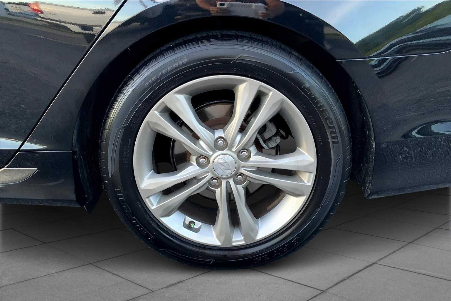 2018 Hyundai Sonata Sport photo 10