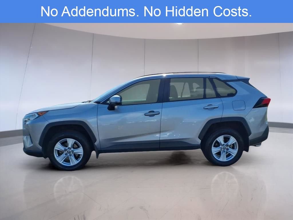 2020 Toyota RAV4 XLE photo 2