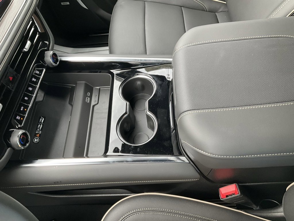 2025 Chevrolet Tahoe Premier photo 9