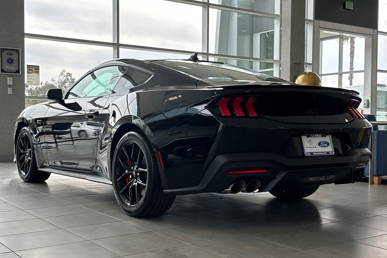 2025 Ford Mustang GT Premium photo 4