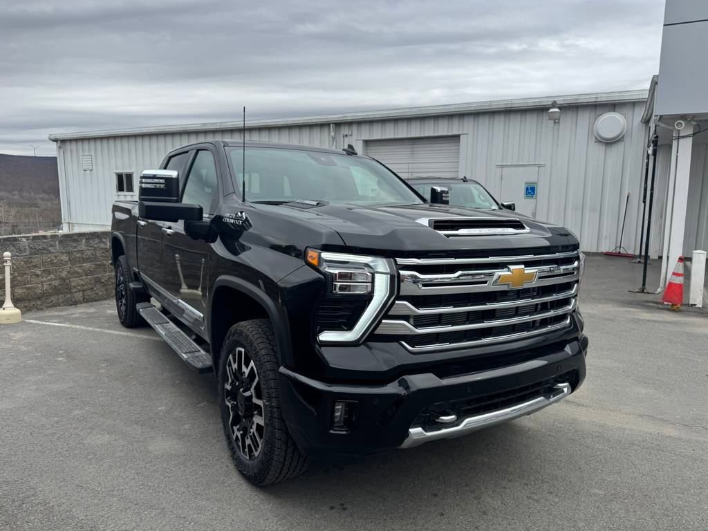 2025 Chevrolet Silverado 2500HD High Country photo 13