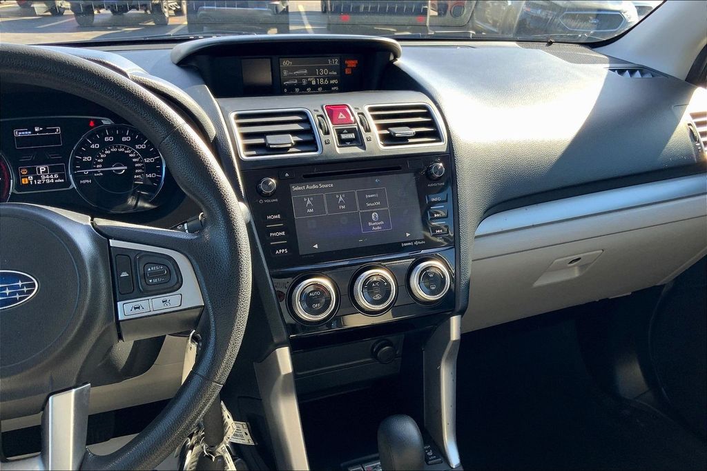 2017 Subaru Forester 2.5i Premium photo 4