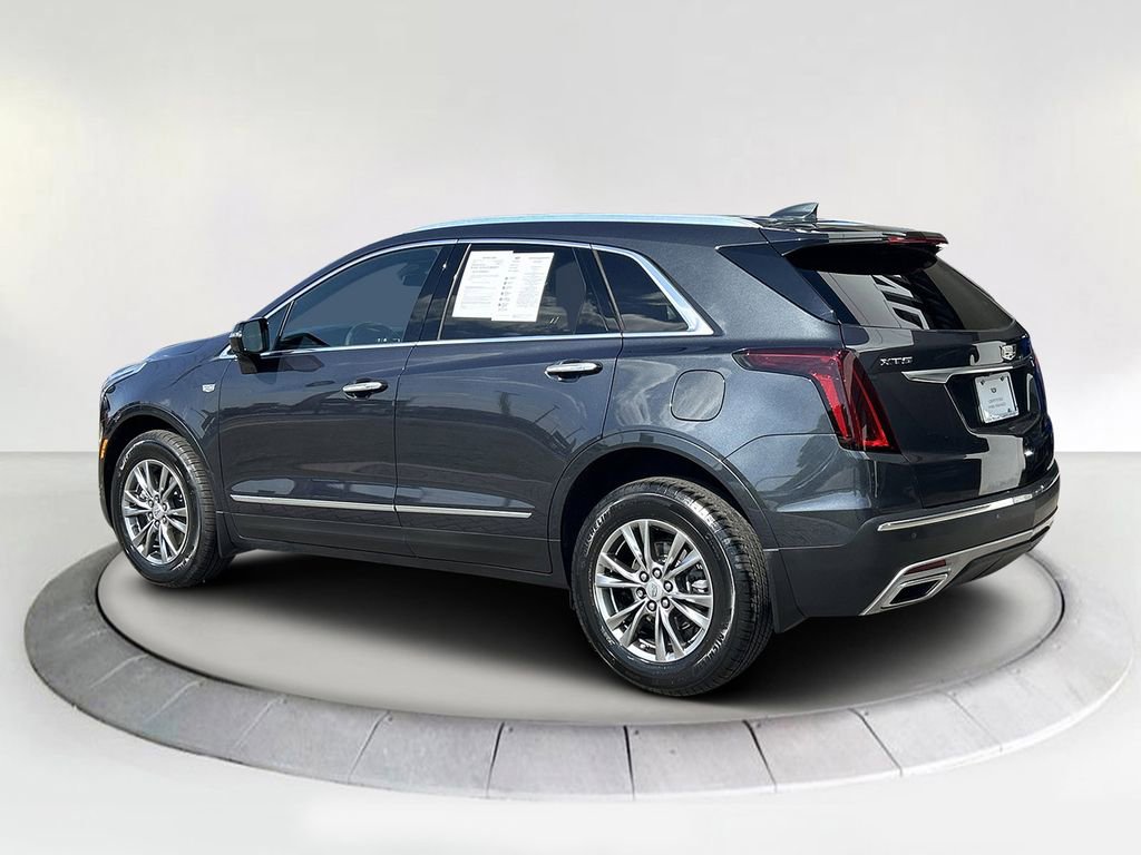 2022 Cadillac XT5 Premium Luxury photo 3