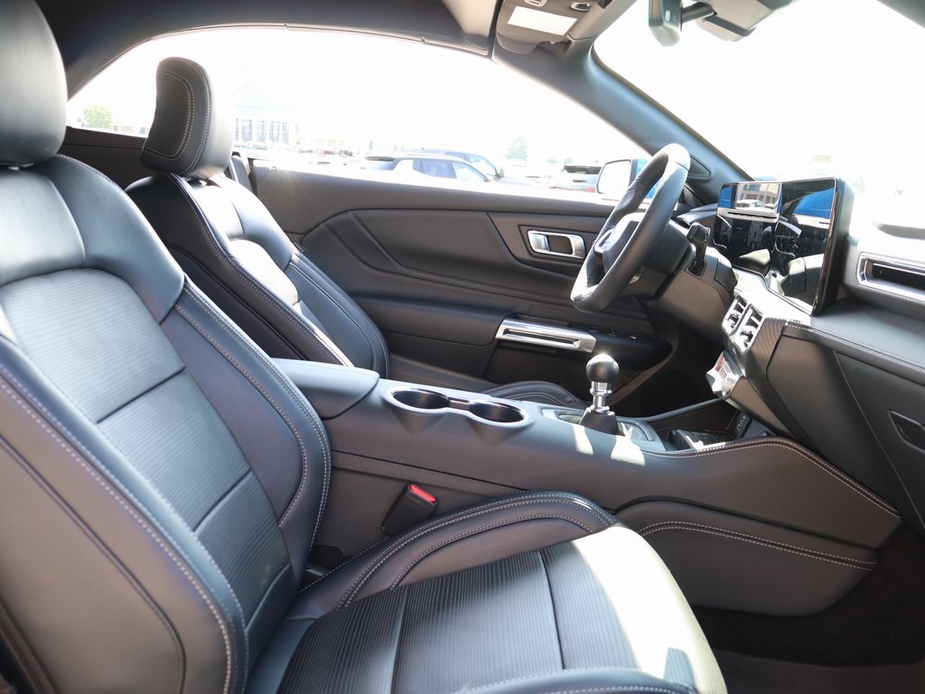 2024 Ford Mustang GT Premium photo 9