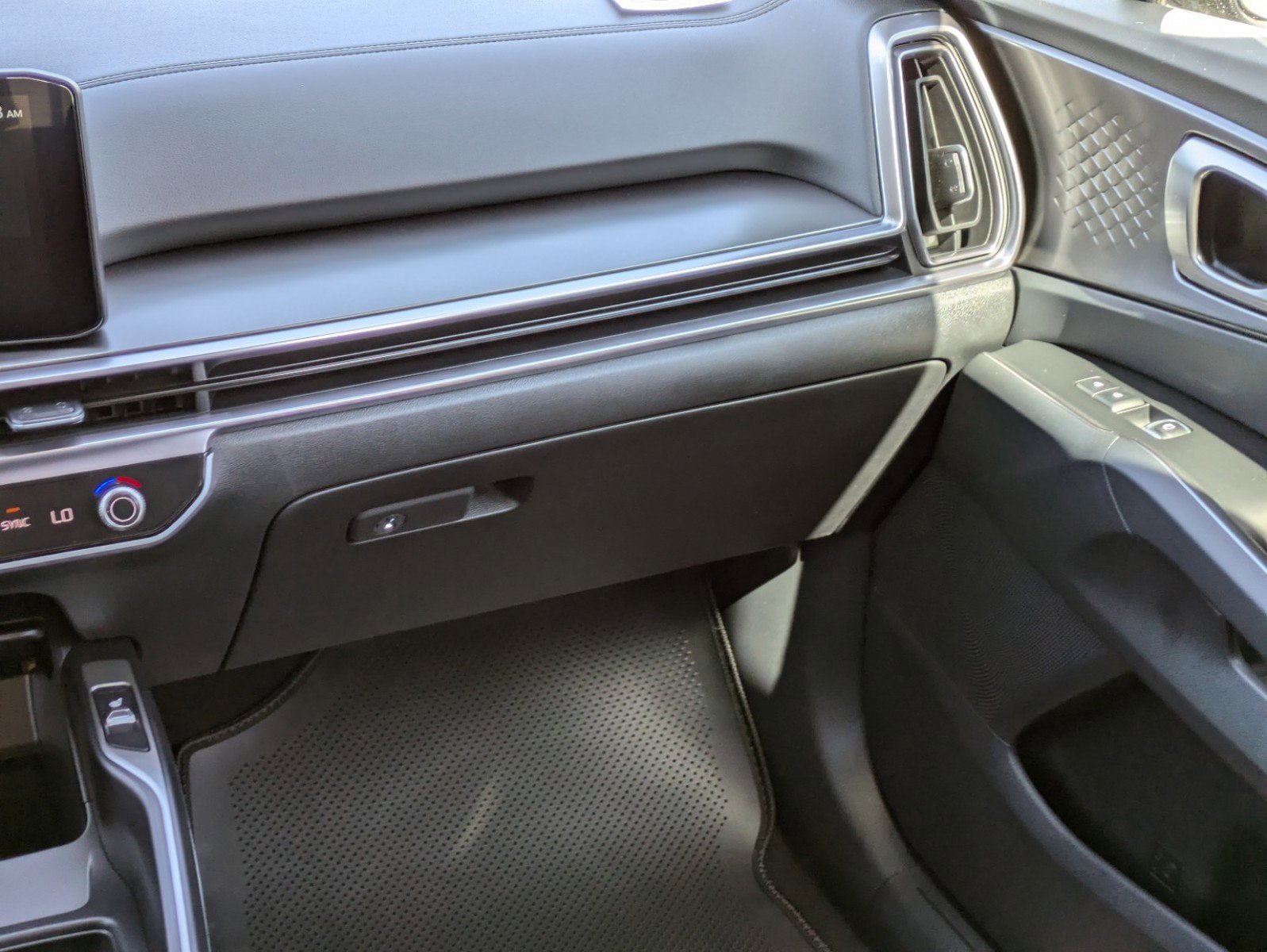 2025 Kia Sorento EX photo 18