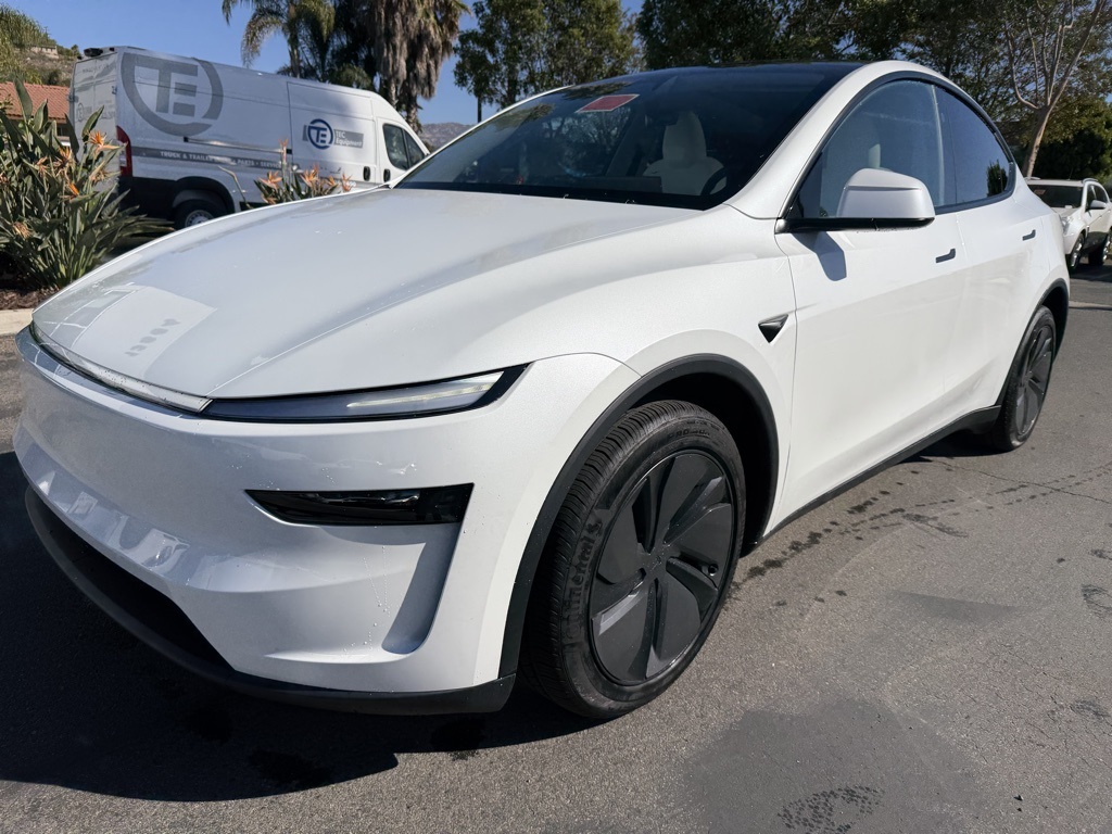 Used 2026 White Tesla Long Range image 2