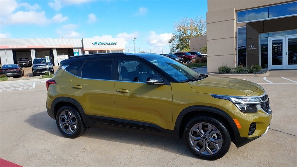 2024 Kia Seltos S's photo