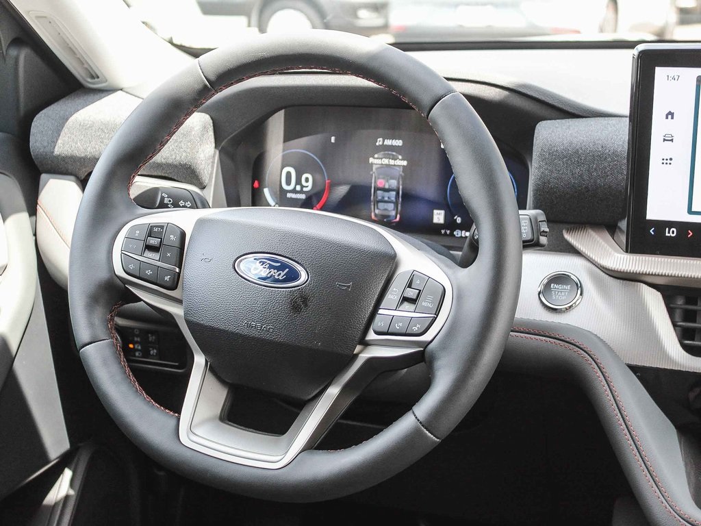 2025 Ford Explorer photo 15