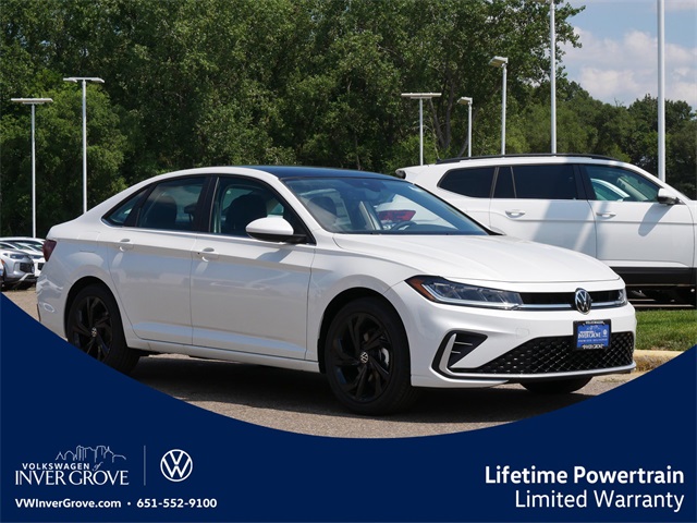 2025 Volkswagen Jetta SE's photo