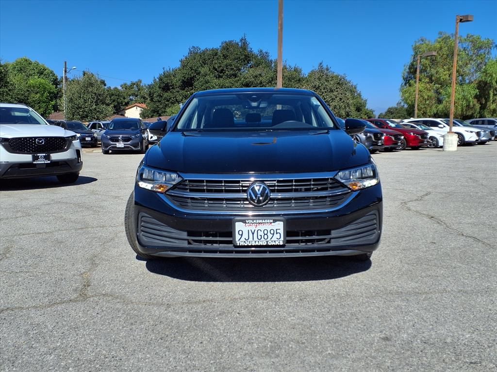 2023 Volkswagen Jetta 1.5T SE photo 2