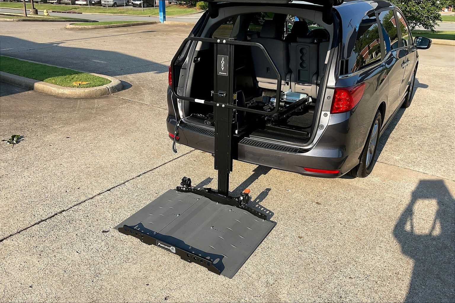 2019 Honda Odyssey EX photo 29