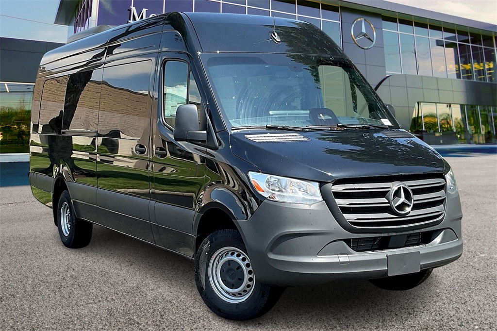 2025 Mercedes-Benz Sprinter Cargo Van Base's photo