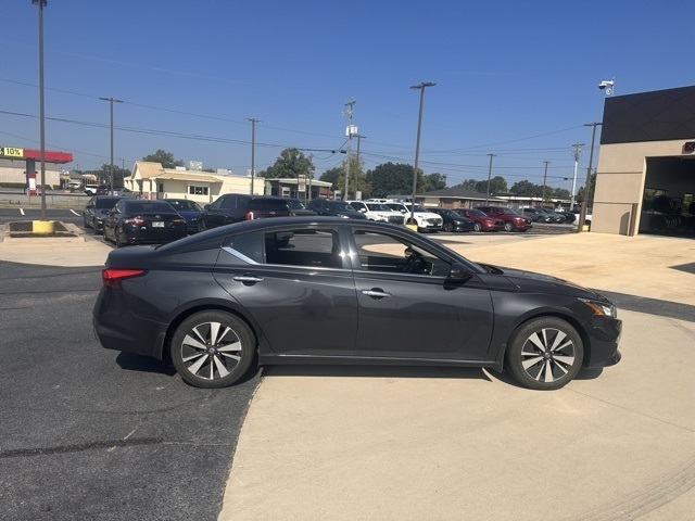 2019 Nissan Altima 2.5 SV photo 5