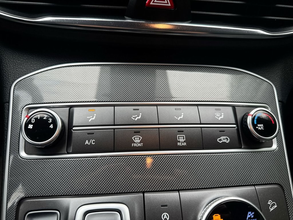 2022 Hyundai Santa Fe SE photo 9