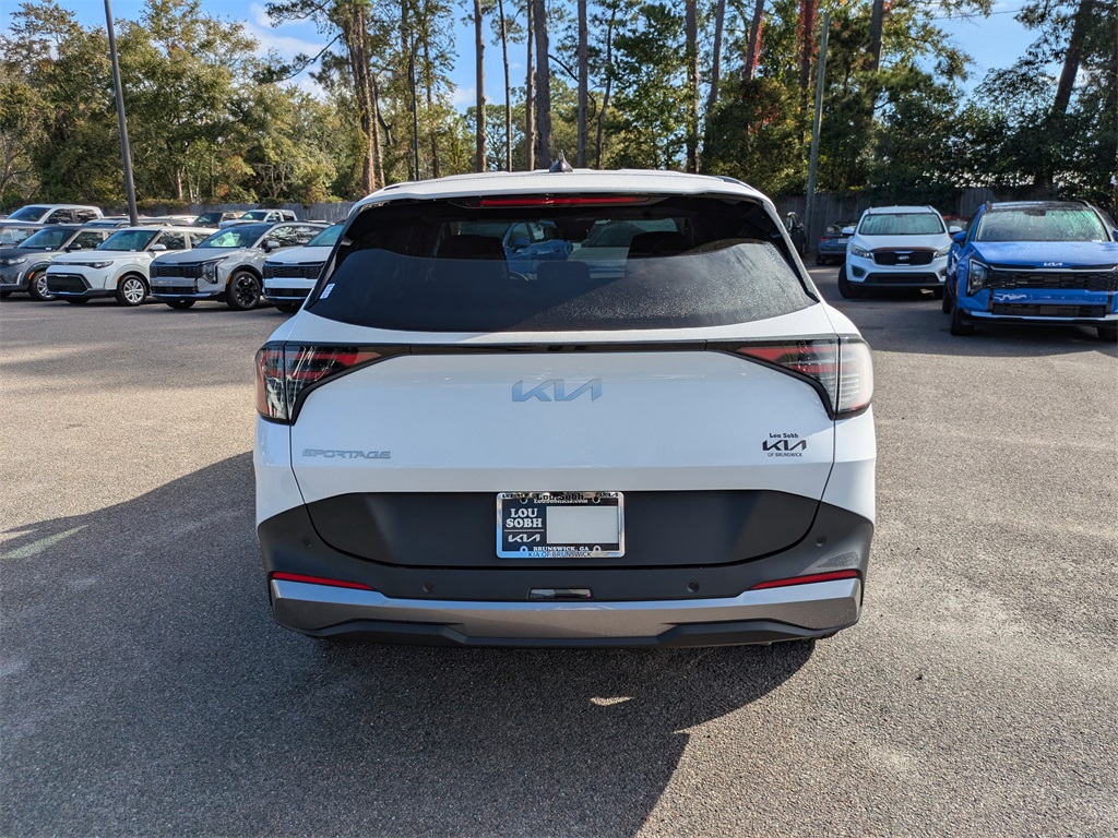 2026 Kia Sportage EX photo 3