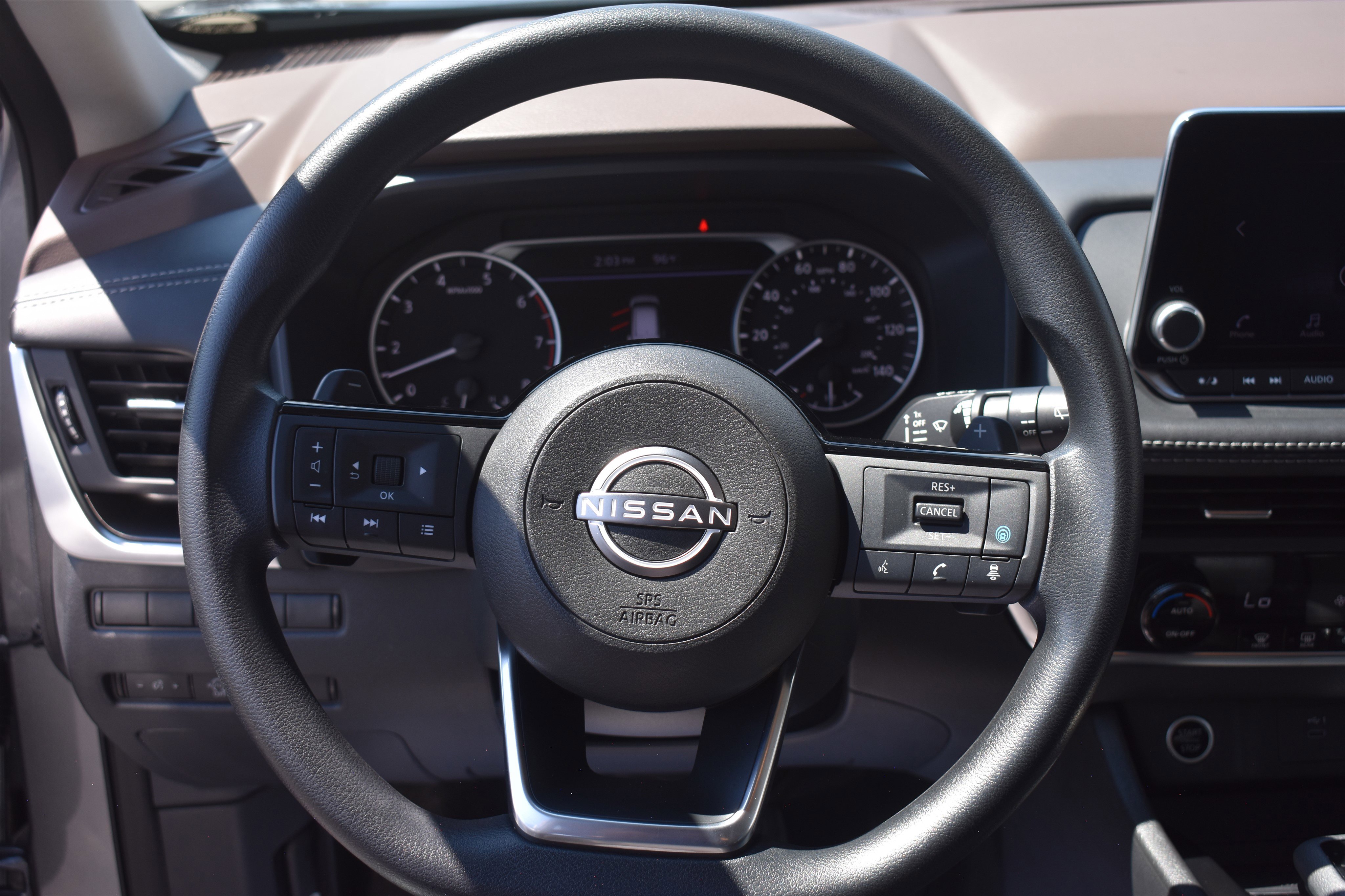 2023 Nissan Rogue SV photo 5